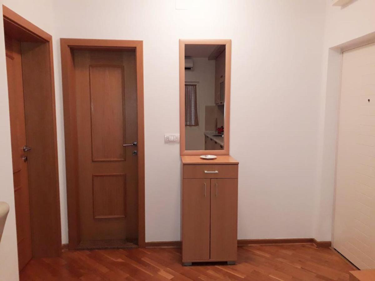 Monterus With Sea View In Becici Apartment *