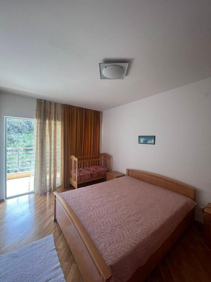 Monterus With Sea View In Becici Apartment